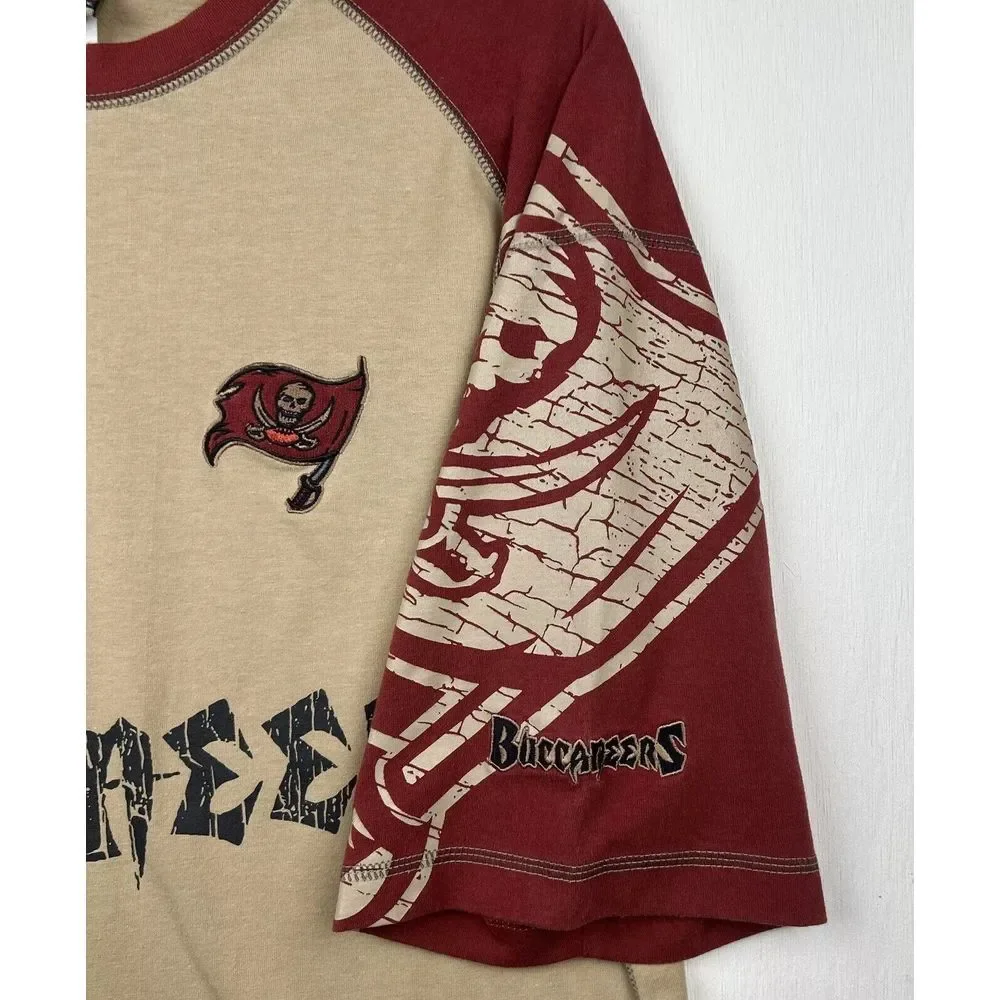 Vintage No‎ Huddle NFL Mens XL Red & Beige 2004 Tampa Bay Buccaneers T-Shirt